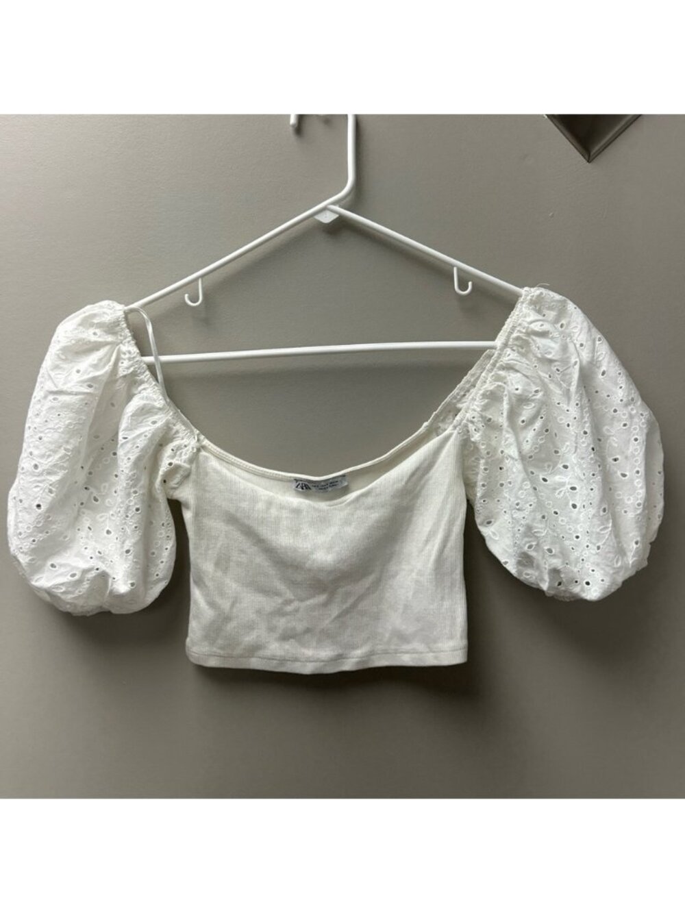 Zara White Puffer Sleeve Cropped Top